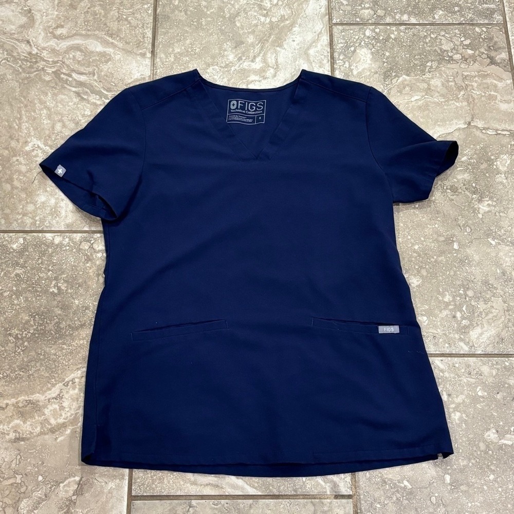 FIGS Casma Three-Pocket Scrub Top Women's S Navy V-Neck FW1100